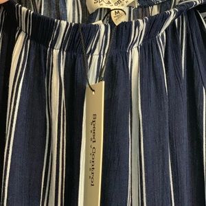 Navy strapless dress